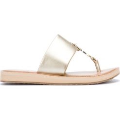 Aldo Yilania Japonki Złoty. Żółte klapki damskie ALDO, w paski, z materiału, bez obcasa. Za 188,95 zł.