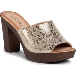 Klapki LASOCKI - 2025-03 Golden 1. Żółte klapki damskie Lasocki, bez wzorów, ze skóry, bez obcasa, na obcasie. Za 129,99 zł.