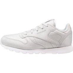Reebok Classic CL Tenisówki i Trampki silver metallic/snow grey. Szare trampki dziewczęce Reebok Classic, z gumy, klasyczne. W wyprzedaży za 149,40 zł.