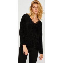 Vero Moda - Sweter. Różowe swetry klasyczne damskie Vero Moda, l, z dzianiny. W wyprzedaży za 99,90 zł.