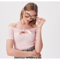 Bluzka z odkrytymi ramionami - Różowy. Różowe bluzki damskie Sinsay, s, bez wzorów, bez kołnierzyka, bez rękawów. W wyprzedaży za 9,99 zł.