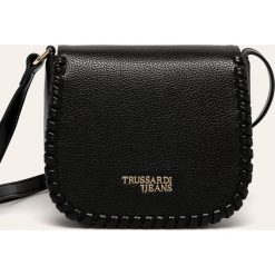 Trussardi Jeans - Torebka. Brązowe listonoszki damskie Trussardi Jeans, bez wzorów, z poliesteru, małe, bez dodatków. W wyprzedaży za 319,90 zł.
