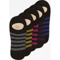 Komplet 5 par niewidocznych skarpetek w kolorowe paski. Czarne skarpetki męskie Pull&Bear, w paski. Za 49,90 zł.