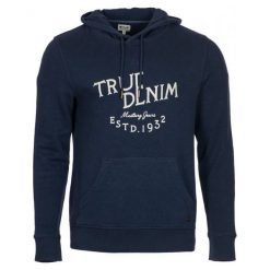 Mustang Bluza Męska Printed Hoodie M Ciemnoniebieska. Czarne bluzy męskie marki Mustang, m, z nadrukiem, bez kołnierzyka, bez rękawów, bez kaptura. W wyprzedaży za 225,00 zł.