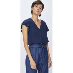 Medicine - Top Basic. Białe bluzki damskie marki MEDICINE, s, z wiskozy, casualowe, z krótkim rękawem. W wyprzedaży za 49,90 zł.