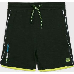 Blukids - Szorty dziecięce 140-170 cm. Czarne spodenki chłopięce Blukids, bez wzorów, z bawełny, casualowe. W wyprzedaży za 49,90 zł.