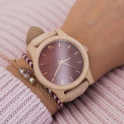Zegarek Neat Zegarek damski klon drewniany bordowo-złoty 38mm. Czerwone zegarki damskie Neat, złote. Za 324,00 zł.