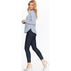KOSZULA ROZPINANA W KRATĘ. Czarne koszule damskie marki Top Secret, na co dzień, na zimę, bez wzorów, z tkaniny, eleganckie, bez kołnierzyka, bez rękawów. W wyprzedaży za 29,99 zł.