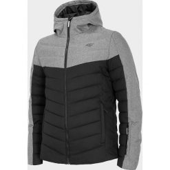 Kurtka puchowa męska KUMP205 - głęboka czerń. Pomarańczowe kurtki męskie 4f, na zimę, s, bez wzorów, z syntetyku, z kapturem. Za 399,99 zł.