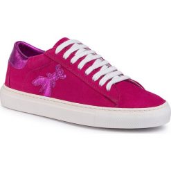 Sneakersy PATRIZIA PEPE - 2V7044/A484-M385 Spotlight Pink. Różowe półbuty damskie Patrizia Pepe, na co dzień, bez wzorów, ze skóry, bez obcasa, na płaskiej podeszwie, bez zapięcia. W wyprzedaży za 479,00 zł.