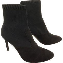 TAMARIS 25070-31 black, botki damskie. Czarne botki damskie Tamaris, na wysokim obcasie, na obcasie, bez zapięcia. Za 219,90 zł.