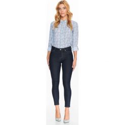 Spodnie jeansowe rurki. Spodnie damskie Top Secret, na zimę, s, bez wzorów, z jeansu, eleganckie, z podwyższonym stanem. W wyprzedaży za 49,99 zł.
