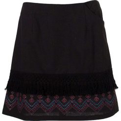 Spódnica w kolorze czarnym. Spódniczki damskie Coline. W wyprzedaży za 42,95 zł.