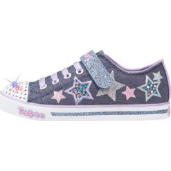 Skechers SPARKLE GLITZ Tenisówki i Trampki sparkle denim/lavender/multicolor trim. Fioletowe trampki chłopięce Skechers, z denimu. Za 219,00 zł.