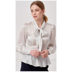 Bluzka Loretta jedwabna w groszki 32 biały. Białe bluzki damskie Marie Zélie, s, w paski, z jedwabiu, retro, bez kołnierzyka, z długim rękawem. Za 547,00 zł.
