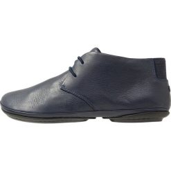 Camper NINA RIGHT Sznurowane obuwie sportowe navy. Niebieskie buty sportowe damskie Camper, z materiału. Za 489,00 zł.