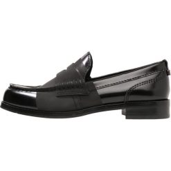Calvin Klein SIMA Półbuty wsuwane black. Czarne półbuty damskie skórzane Calvin Klein. Za 549,00 zł.