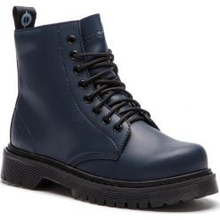 Trapery ALTERCORE - 651D Vegetarian Navy. Niebieskie trapery damskie Altercore, ze skóry ekologicznej, klasyczne, bez obcasa, bez zapięcia. Za 349,00 zł.