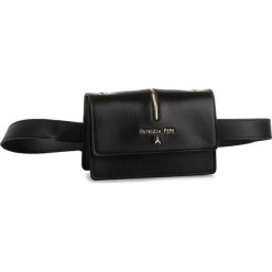 Saszetka nerka PATRIZIA PEPE - 2V8967/A2OI-K103 Nero. Czarne nerki damskie Patrizia Pepe, bez wzorów, ze skóry, eleganckie, bez dodatków. Za 899,00 zł.