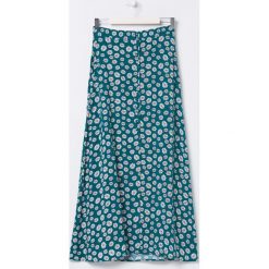 Spódnica maxi z guzikami -. Spódniczki damskie Sinsay, xs, bez wzorów, maxi. W wyprzedaży za 39,99 zł.