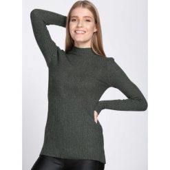 Zielony Sweter Tolerate. Zielone swetry klasyczne damskie Born2be, na jesień, uniwersalny. Za 34,99 zł.