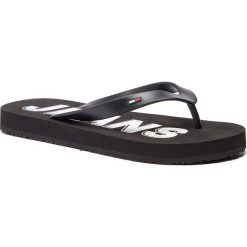 Japonki TOMMY JEANS - Rubber Beach Sandal EM0EM00215 Black 990. Czarne klapki męskie Tommy Jeans, bez wzorów, z jeansu. W wyprzedaży za 119,00 zł.
