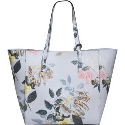 TORBA SHOPPER Z NADRUKIEM W KWIATY. Niebieskie bransoletki damskie skórzane Top Secret, z nadrukiem, eleganckie, z nadrukiem, bez dodatków. W wyprzedaży za 49,99 zł.
