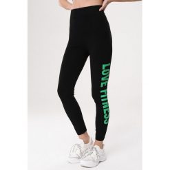 Czarno-Zielone Legginsy Sports Struggle. Czarne legginsy damskie Born2be, xxl, z nadrukiem, z dzianiny. Za 19,99 zł.