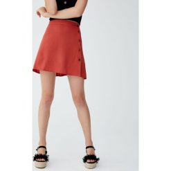 Spódnica basic z guzikami. Szare spódniczki damskie Pull&Bear, bez wzorów. Za 59,90 zł.