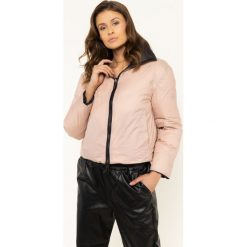 Kurtka puchowa Armani Exchange 3HYB10 YNTEZ 1200. Różowe kurtki damskie Armani Exchange, s, bez wzorów, z puchu, bez kaptura. W wyprzedaży za 699,00 zł.