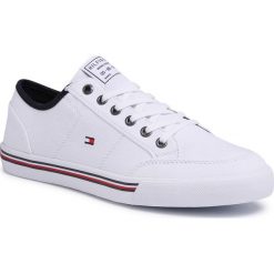 Tenisówki TOMMY HILFIGER - Core Corporate Textile Sneaker FM0FM02676 White YBS. Białe półbuty męskie TOMMY HILFIGER, na co dzień, bez wzorów, z gumy, bez zapięcia. W wyprzedaży za 269,00 zł.