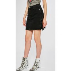 Pepe Jeans - Spódnica Rachel. Czarne spódniczki damskie Pepe Jeans, na co dzień, s, bez wzorów, z bawełny, casualowe, z podwyższonym stanem, midi, proste. W wyprzedaży za 269,90 zł.