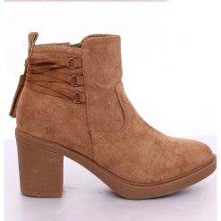 Brązowe Botki kauczukowym obcasie beżowe AFM-6139 Camel. Pomarańczowe botki damskie ButyModne, z kauczuku, eleganckie, bez obcasa, na sznurówki. W wyprzedaży za 109,00 zł.
