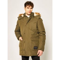 Parka Calvin Klein Jeans Hooded Down J30J313108. Zielone kurtki męskie Calvin Klein Jeans, na zimę, xxl, bez wzorów, z bawełny, bez kaptura. W wyprzedaży za 729,00 zł.