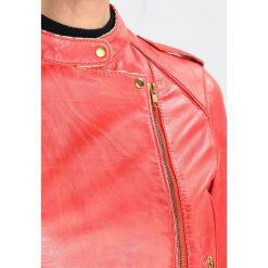 Oakwood Kurtka skórzana coral. Pomarańczowe kurtki damskie Oakwood, s, bez wzorów, ze skóry. W wyprzedaży za 623,35 zł.