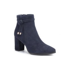 Lasocki 70600-03. Botki damskie Lasocki, bez obcasa, bez zapięcia. Za 279,99 zł.