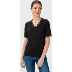 Vero Moda Judy Koszulka Czarny. Czarne koszulki damskie Vero Moda, s, bez wzorów, z poliesteru, bez kołnierzyka, z krótkim rękawem. Za 109,95 zł.