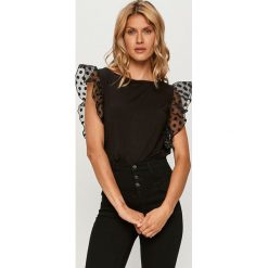 Guess Jeans - Bluzka. Czarne bluzki damskie Guess Jeans, s, z aplikacjami, z elastanu, casualowe, z okrągłym kołnierzem, z krótkim rękawem. Za 249,90 zł.