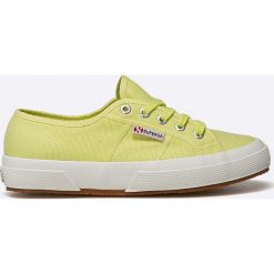 Superga - Tenisówki. Żółte tenisówki damskie marki Superga, z materiału, na sznurówki. W wyprzedaży za 139,90 zł.