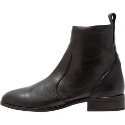 Office ASHLEIGH Botki black. Czarne botki damskie skórzane marki Office, klasyczne. Za 459,00 zł.