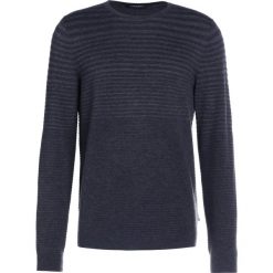 Calvin Klein SAMBAR DEGRADE Sweter gunmetal heat. Szare kardigany męskie marki Calvin Klein, m, z bawełny. W wyprzedaży za 359,40 zł.