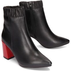 ARTIKER RELAKS 45C758 czarny, botki damskie. Czarne botki damskie Artiker Relaks, ze skóry, bez obcasa, na obcasie, na zamek. Za 399,90 zł.