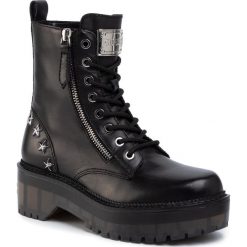 Trapery GUESS - Tanner FL5TAN LEA10 BLACK. Czarne trapery damskie Guess, ze skóry ekologicznej, bez obcasa, bez zapięcia. Za 879,00 zł.