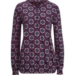 Shirt z dekoltem henley z plisą guzikową, długi rękaw bonprix czarny bez z nadrukiem. Fioletowe koszulki damskie bonprix, z nadrukiem, bez kołnierzyka. Za 69,99 zł.