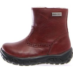 Skórzane botki "Braz" w kolorze czerwonym. Czerwone buciki niemowlęce Naturino, z wełny, bez zapięcia. W wyprzedaży za 175,95 zł.