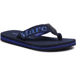 Japonki MARC O'POLO - 003 25071001 600 Navy 890. Niebieskie klapki męskie Marc O'Polo, bez wzorów, ze skóry ekologicznej. W wyprzedaży za 119,00 zł.