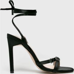 Public Desire - Sandały. Czarne sandały damskie Public Desire, bez wzorów, z materiału, bez obcasa, na obcasie, na sznurówki. W wyprzedaży za 49,90 zł.