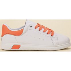 Ideal Shoes Damskie Buty Sportowe. Pomarańczowe buty sportowe damskie Ideal Shoes, z aplikacjami, ze skóry, sportowe. Za 75,90 zł.