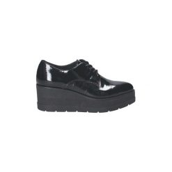Derby Janet Sport 42800. Czarne półbuty damskie Janet Sport, bez wzorów, sportowe, bez obcasa, bez zapięcia. W wyprzedaży za 330,34 zł.