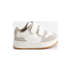 Mango Kids - Buty dziecięce Journalb. Białe trampki chłopięce Mango Kids, bez wzorów, ze skóry ekologicznej, sportowe, z okrągłym noskiem, bez zapięcia. Za 119,90 zł.
